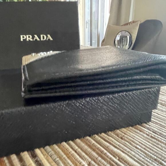 Prada mens bi-fold wallet black with box - Picture 6 of 12
